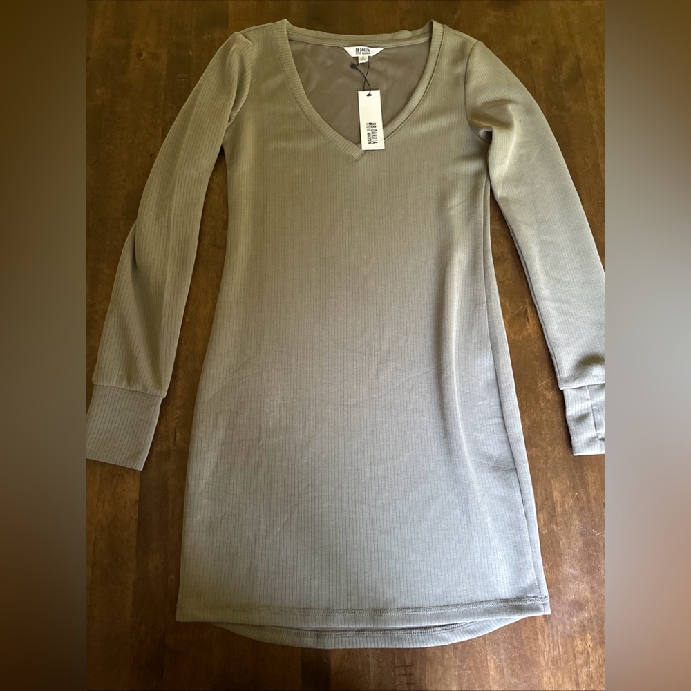 NWT BB Dakota Long Sleeve V-neck Ribbed Dress Olive Green Grey Small